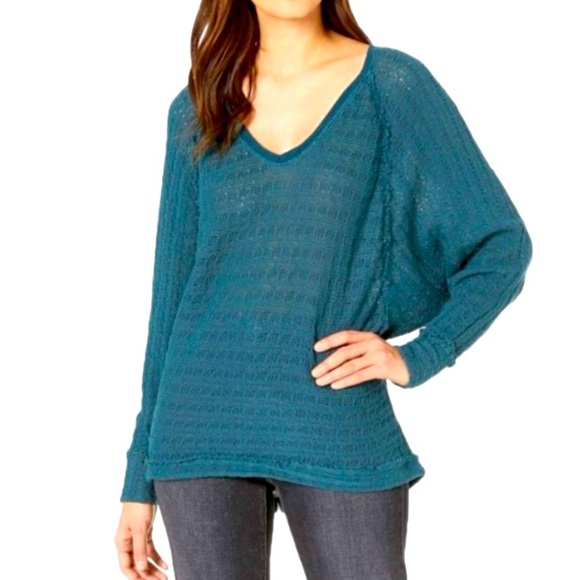 We the FREE PEOPLE Thiens Hacci Top-Teal Night Oversized Sweater SzM - Picture 7 of 7